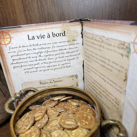 Le Repaire Des Pirates Logement Magique Sainte-Croix-en-Plaine Exteriör bild
