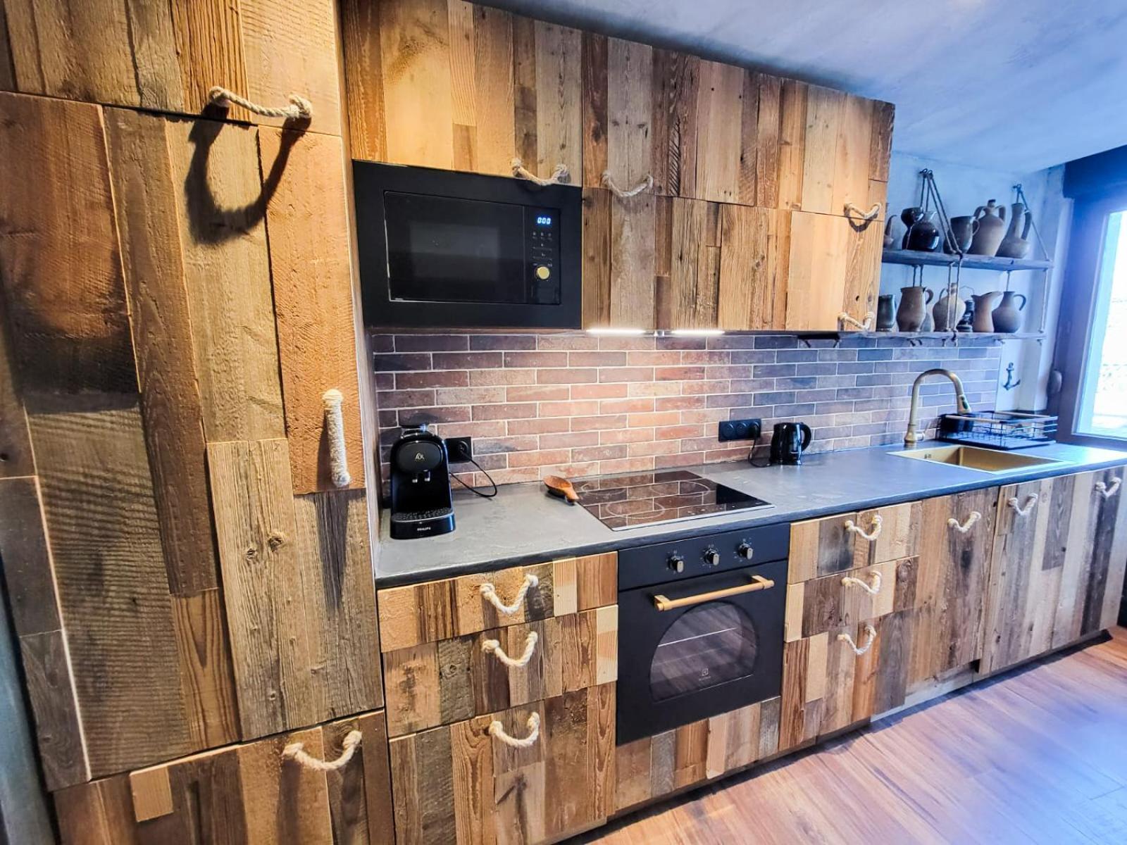 Le Repaire Des Pirates Logement Magique Sainte-Croix-en-Plaine Exteriör bild