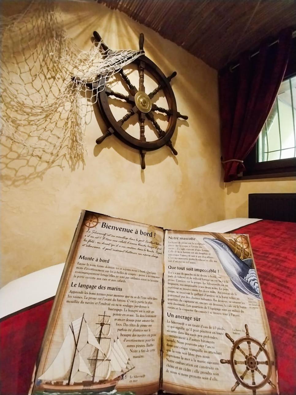 Le Repaire Des Pirates Logement Magique Sainte-Croix-en-Plaine Exteriör bild