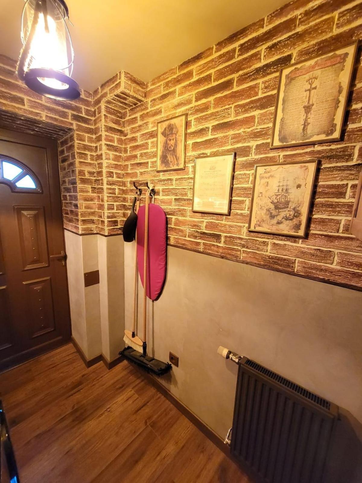 Le Repaire Des Pirates Logement Magique Sainte-Croix-en-Plaine Exteriör bild